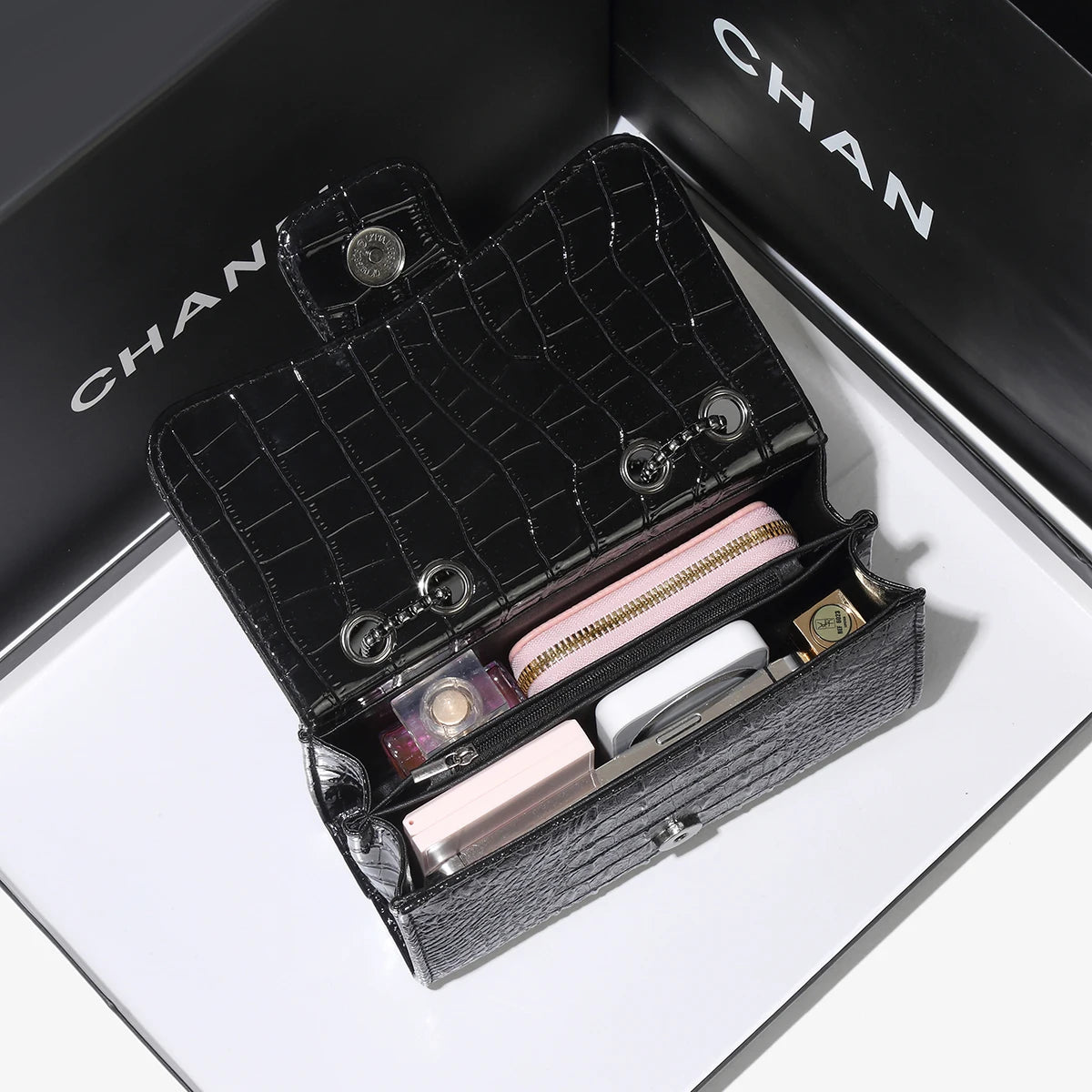 Crocodile Patterned Handbag   